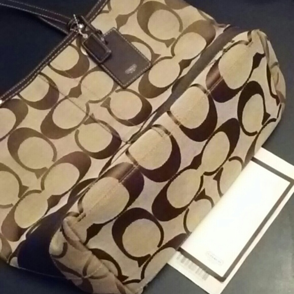 AUTHENTIC Coach Tote Bag - Picture 5 of 5